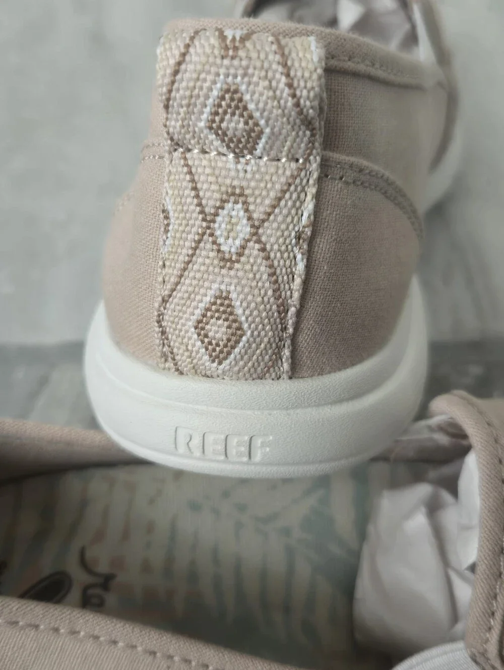 Reef Cushion Coast Autumn Oatmeal Canvas Slip On Comfort Shoes NWT Size 6.5